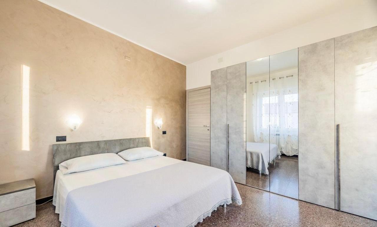 Ad Un Passo Dal Mare Apartment Savona Exterior photo